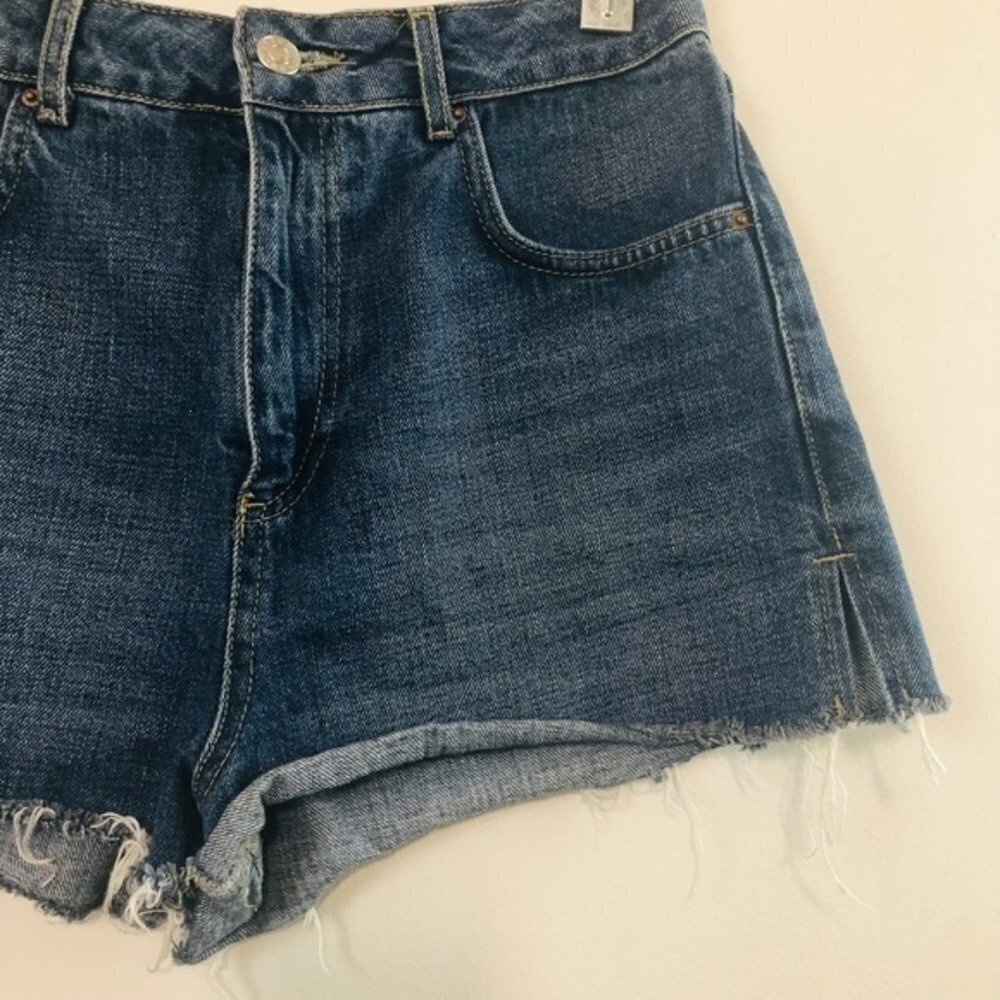 Topshop High Rise Moto Mom Raw/Fray Hem Denim/Jeans Cut Off Shorts-Size 6 - Picture 5 of 11